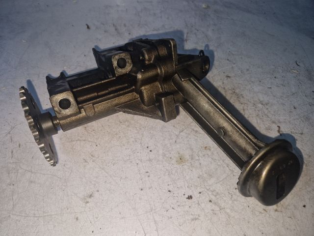 bontott RENAULT CLIO II Olajszivattyú