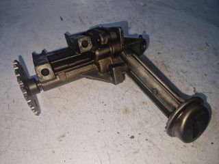 bontott RENAULT CLIO II Olajszivattyú