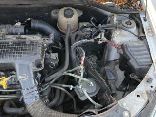 bontott RENAULT CLIO II Biztosítéktábla Motortér