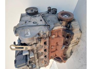 bontott RENAULT CLIO II Motor (Fűzött blokk hengerfejjel)