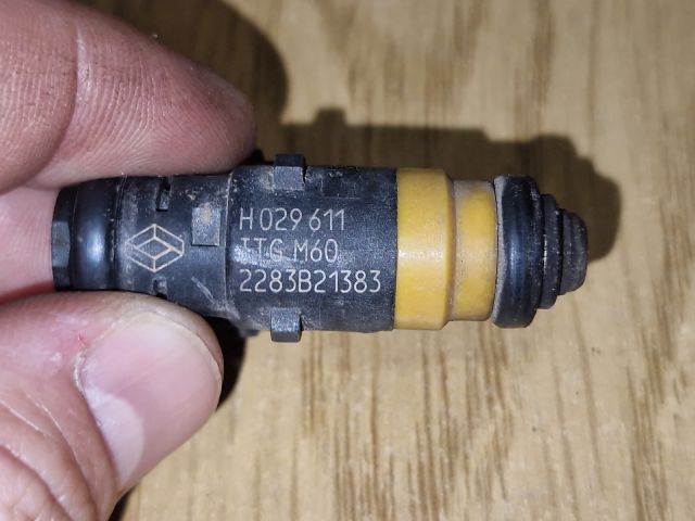 bontott RENAULT CLIO II Porlasztó (1 db)