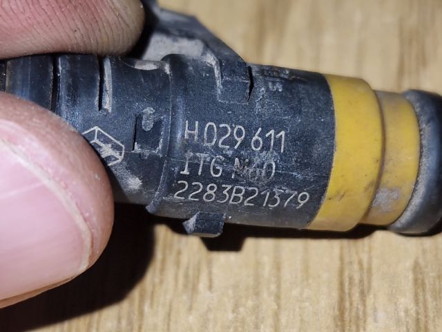 bontott RENAULT CLIO II Porlasztó (1 db)