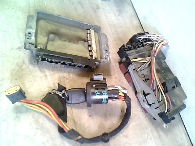 bontott RENAULT CLIO II Motorvezérlő