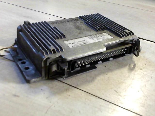 bontott RENAULT CLIO II Motorvezérlő
