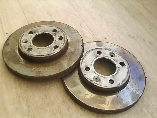 bontott RENAULT CLIO II Első Pár Féktárcsa