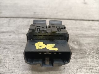 bontott RENAULT CLIO II Ablakemelő Kapcsoló Négyes / Kettes