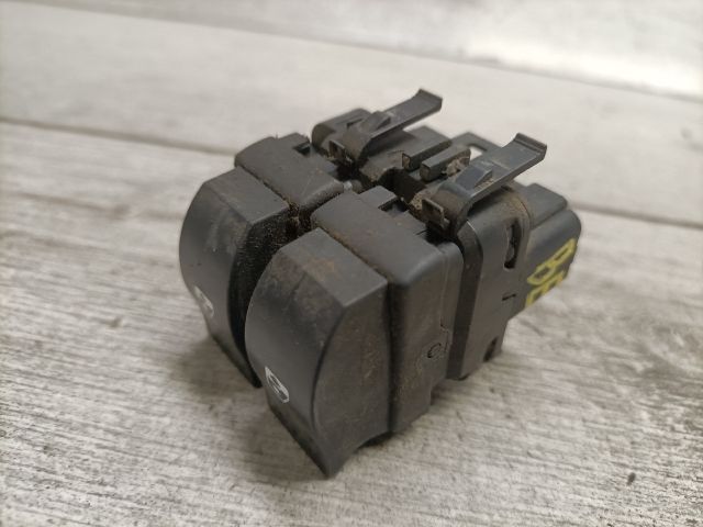 bontott RENAULT CLIO II Ablakemelő Kapcsoló Négyes / Kettes