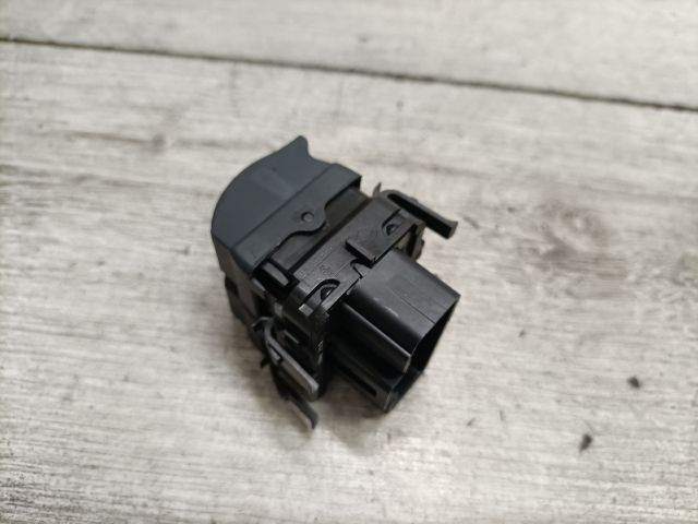 bontott RENAULT CLIO II Ablakemelő Kapcsoló Négyes / Kettes