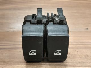 bontott RENAULT CLIO II Ablakemelő Kapcsoló Négyes / Kettes