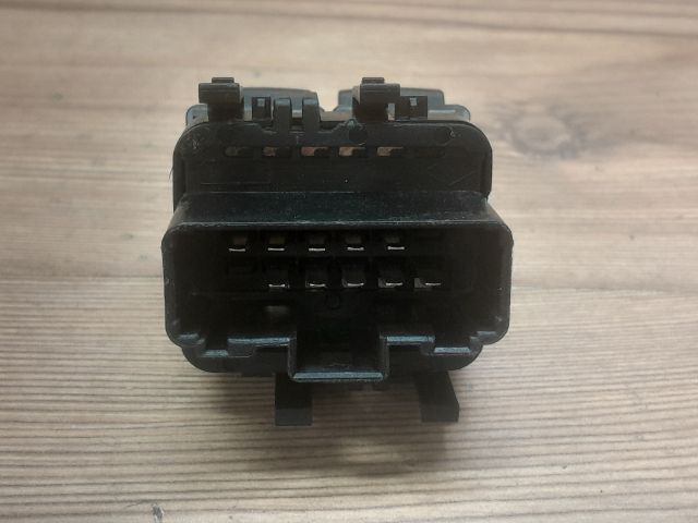 bontott RENAULT CLIO II Ablakemelő Kapcsoló Négyes / Kettes