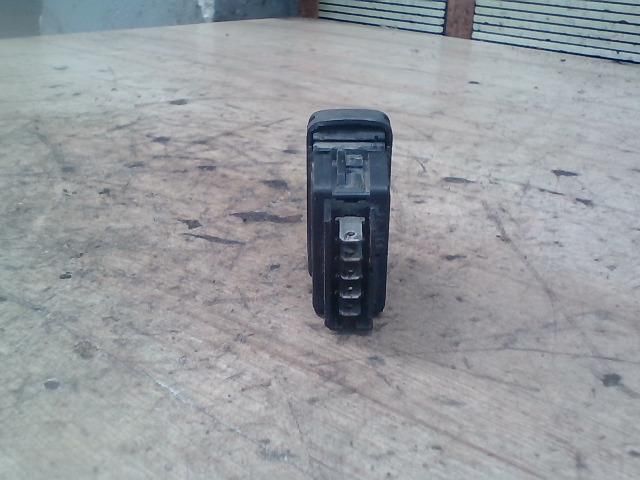 bontott RENAULT CLIO II Ablakemelő Kapcsoló (Pozíciófüggetlen)