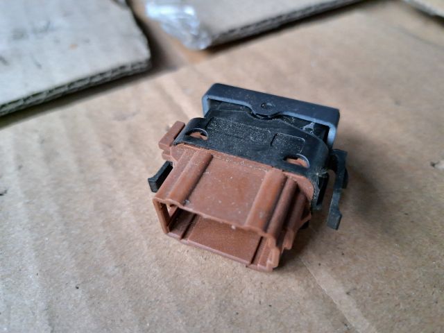 bontott RENAULT CLIO II Ablakfűtés Kapcsoló