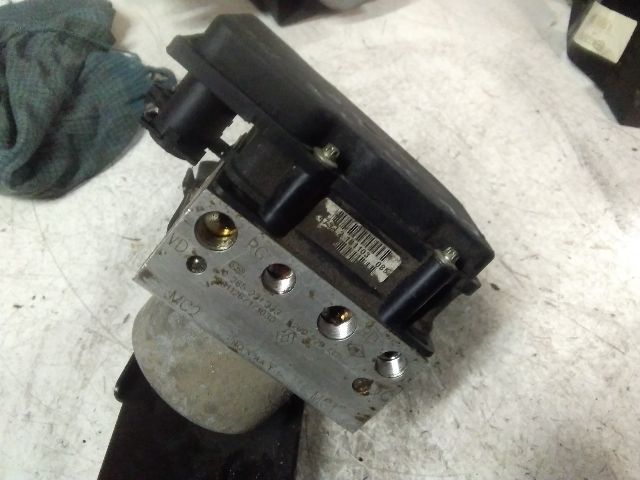 bontott RENAULT CLIO II ABS Kocka