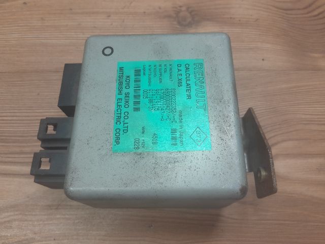 bontott RENAULT CLIO II Aktív Kormány Elektronika