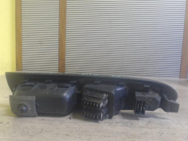 bontott RENAULT CLIO II Bal első Ablakemelő Kapcsoló