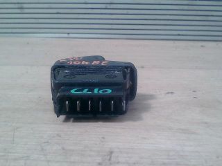 bontott RENAULT CLIO II Bal első Ablakemelő Kapcsoló