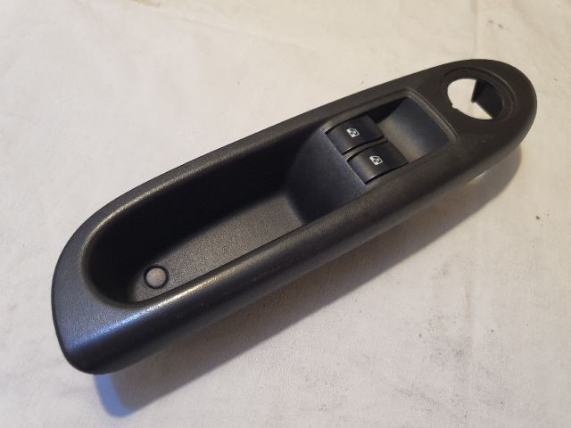 bontott RENAULT CLIO II Bal első Ablakemelő Kapcsoló