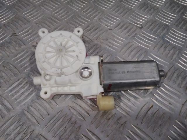 bontott RENAULT CLIO II Bal első Ablakemelő Motor