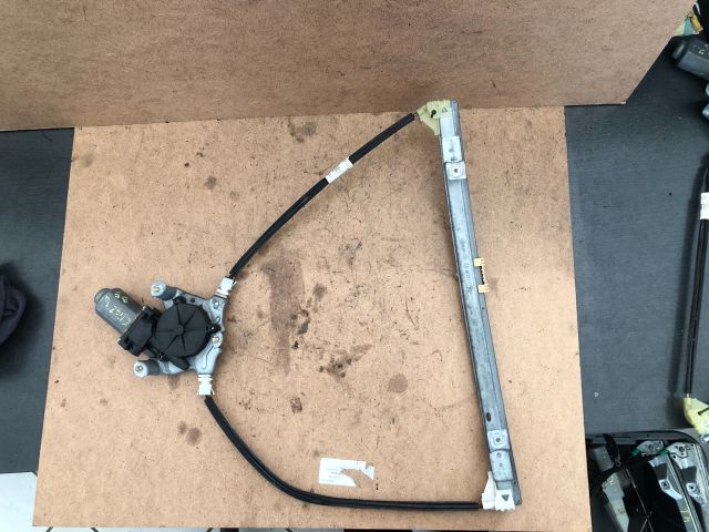 bontott RENAULT CLIO II Bal első Ablakemelő Szerkezet (Elektromos)