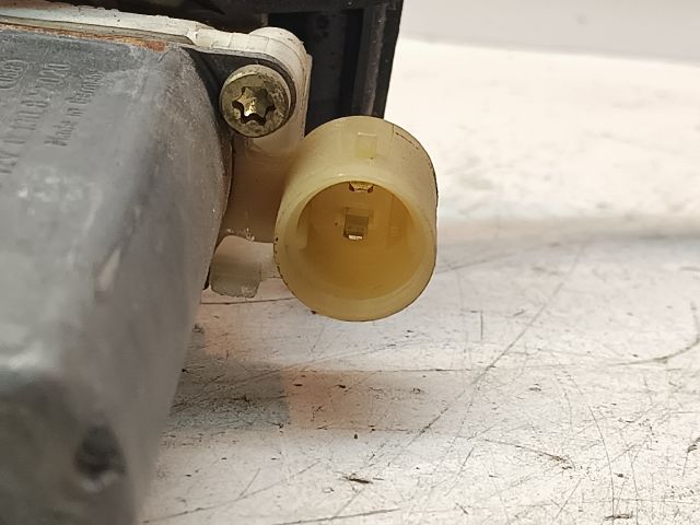 bontott RENAULT CLIO II Bal első Ablakemelő Szerkezet (Elektromos)