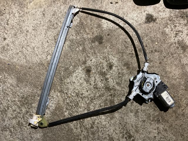 bontott RENAULT CLIO II Bal első Ablakemelő Szerkezet (Elektromos)