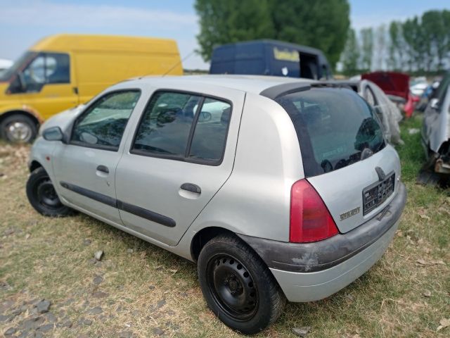 bontott RENAULT CLIO II Bal első Ajtó Díszléc