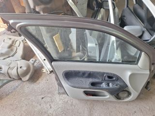 bontott RENAULT CLIO II Bal első Ajtó (Részeivel)