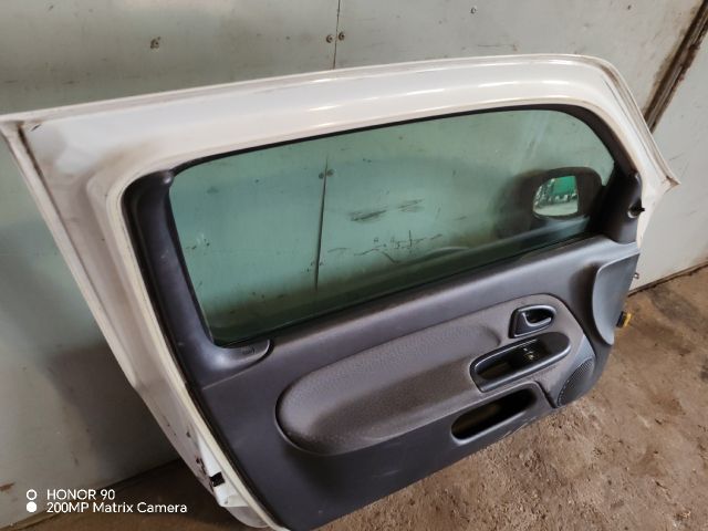 bontott RENAULT CLIO II Bal első Ajtó (Részeivel)