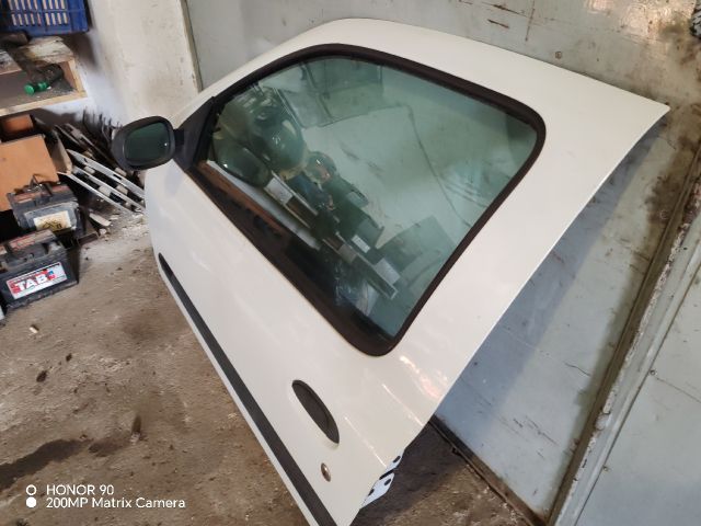 bontott RENAULT CLIO II Bal első Ajtó (Részeivel)