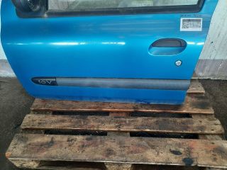 bontott RENAULT CLIO II Bal első Ajtó (Részeivel)