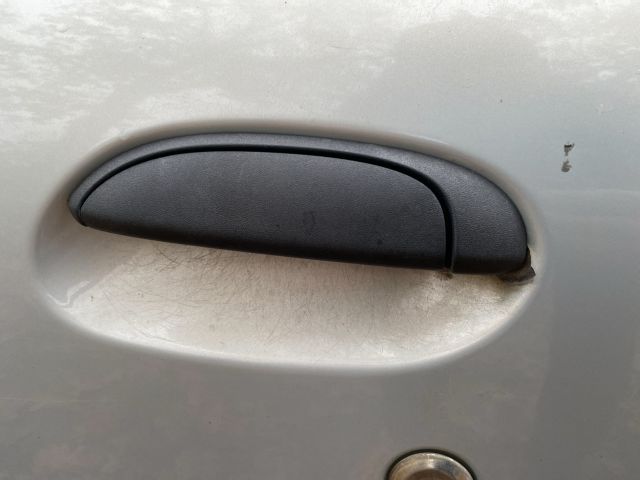 bontott RENAULT CLIO II Bal első Ajtó (Üres lemez)