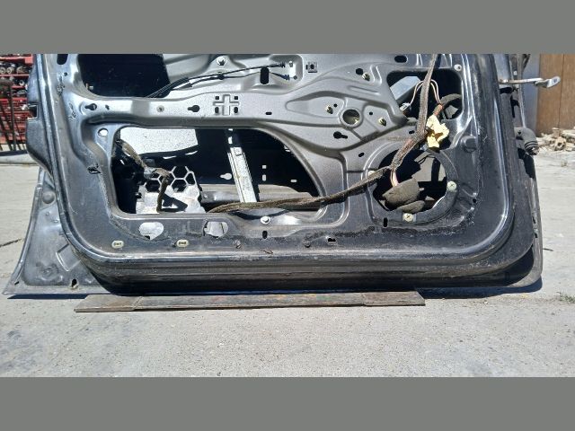 bontott RENAULT CLIO II Bal első Ajtó (Üres lemez)