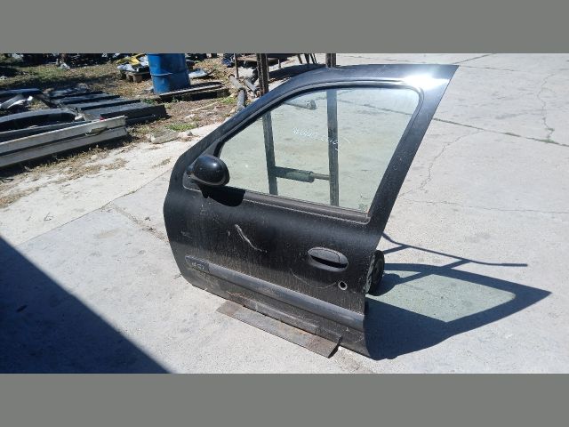 bontott RENAULT CLIO II Bal első Ajtó (Üres lemez)