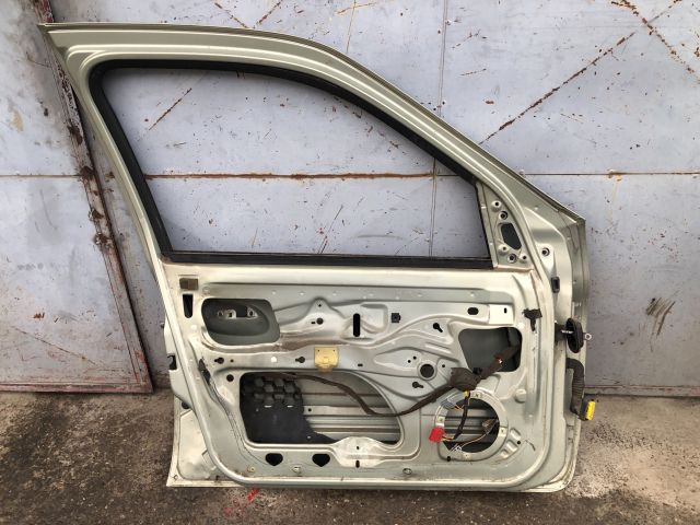 bontott RENAULT CLIO II Bal első Ajtó (Üres lemez)