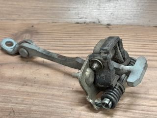 bontott RENAULT CLIO II Bal első Ajtóhatároló