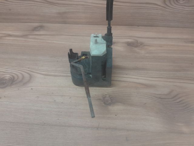 bontott RENAULT CLIO II Bal első Ajtózár