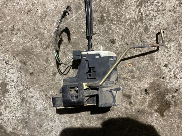 bontott RENAULT CLIO II Bal első Ajtózár