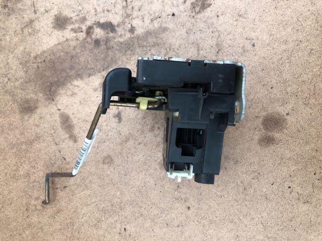 bontott RENAULT CLIO II Bal első Ajtózár