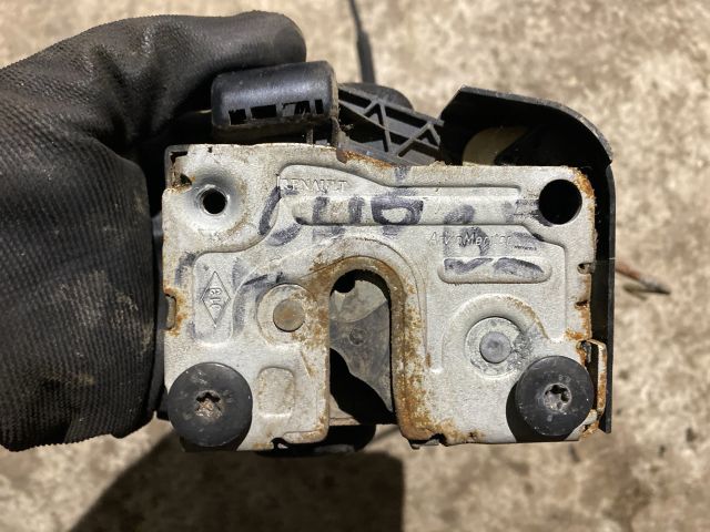 bontott RENAULT CLIO II Bal első Ajtózár