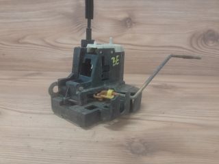 bontott RENAULT CLIO II Bal első Ajtózár