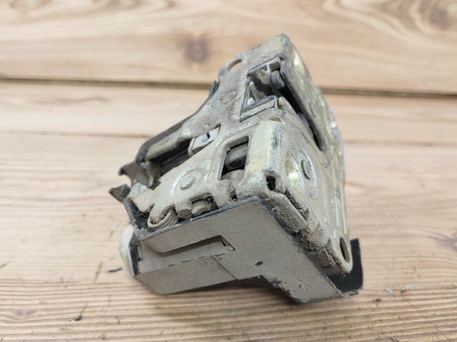 bontott RENAULT CLIO II Bal első Ajtózár