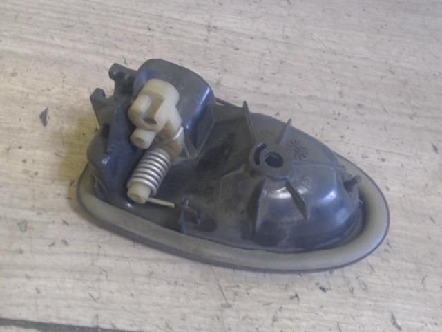 bontott RENAULT CLIO II Bal első Belső Kilincs