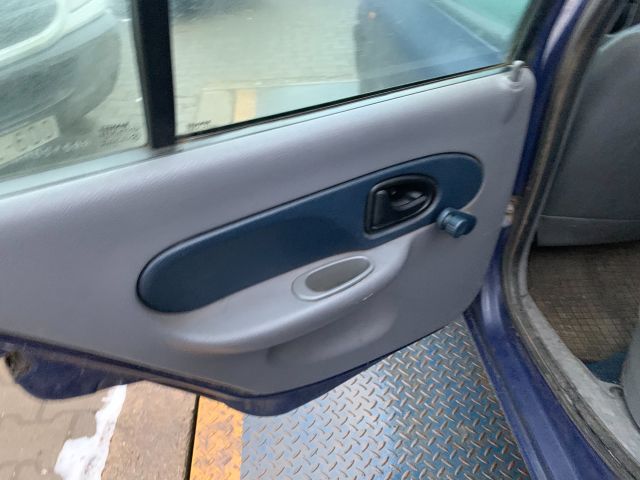 bontott RENAULT CLIO II Bal első Biztonsági Öv