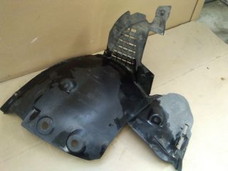 bontott RENAULT CLIO II Bal első Első Dobbetét (Kerékjárati, Műanyag)