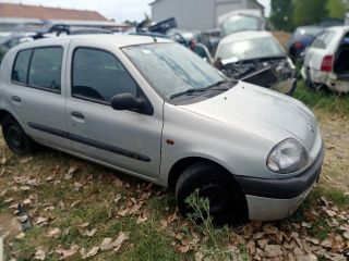 bontott RENAULT CLIO II Bal első Lökhárító Vakborítás