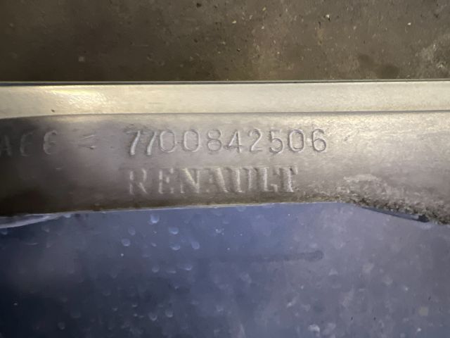 bontott RENAULT CLIO II Bal első Sárvédő