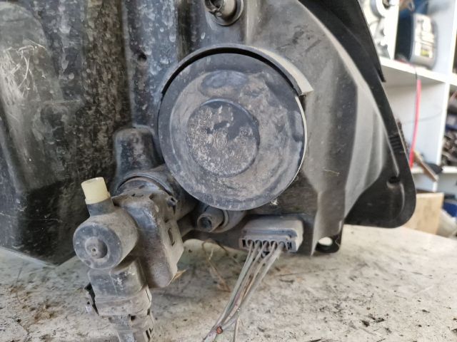 bontott RENAULT CLIO II Bal Fényszóró