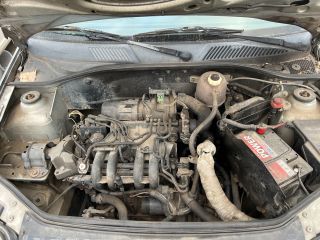 bontott RENAULT CLIO II Bal Fényszóró