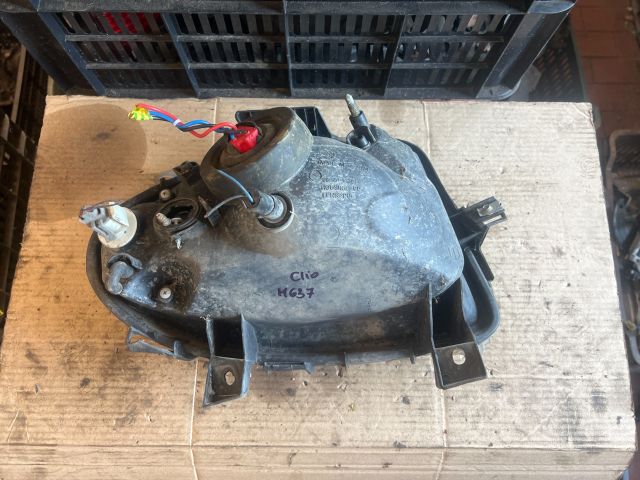 bontott RENAULT CLIO II Bal Fényszóró