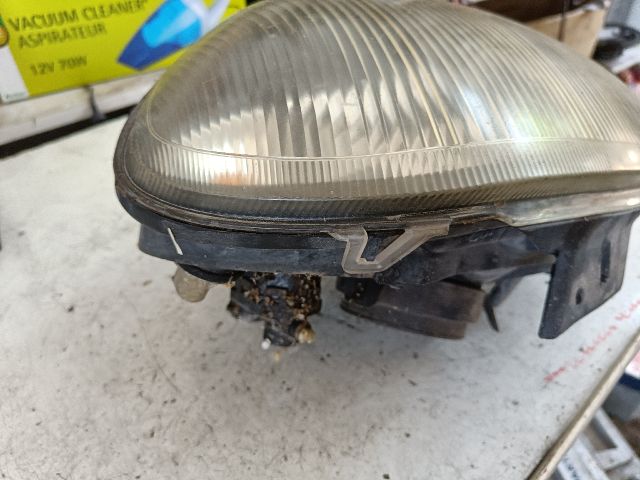 bontott RENAULT CLIO II Bal Fényszóró